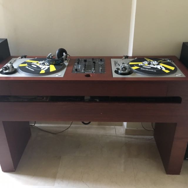 2 X Turntables Technics Sl1200 Mk2 Pioneer Mixer Custom Made