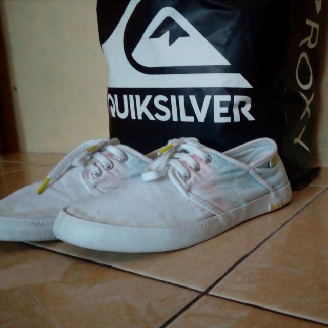 Sepatu Canvas Roxy Quiksilver Uk 38eur Fesyen Wanita Sepatu Di Carousell
