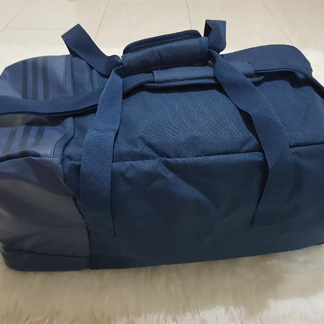 Tas Travel Bag Fitnes Gym Adidas ORIGINAL 7077, Olshop Fashion, Olshop  Wanita di Carousell
