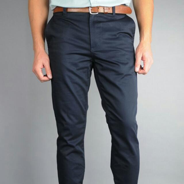 Uniqlo Navy Blue Chinos Pants, Men's Fashion, Clothes on Carousell