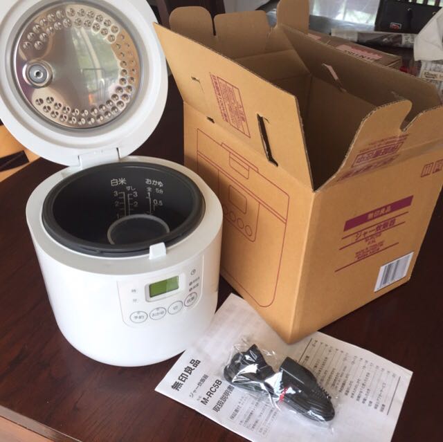 100v Rice cooker MUJI, TV & Home Appliances, Kitchen Appliances