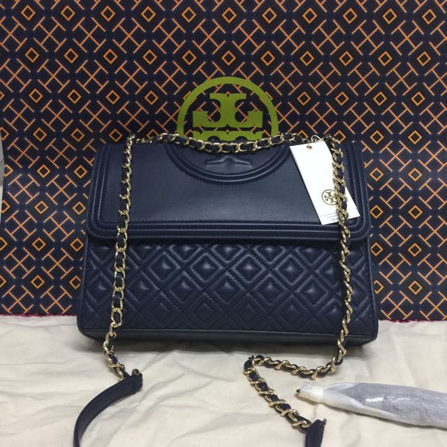Tory burch fleming medium 100% authentic very good condition. no