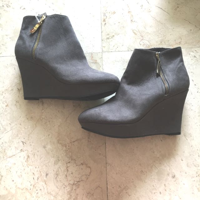 payless grey boots