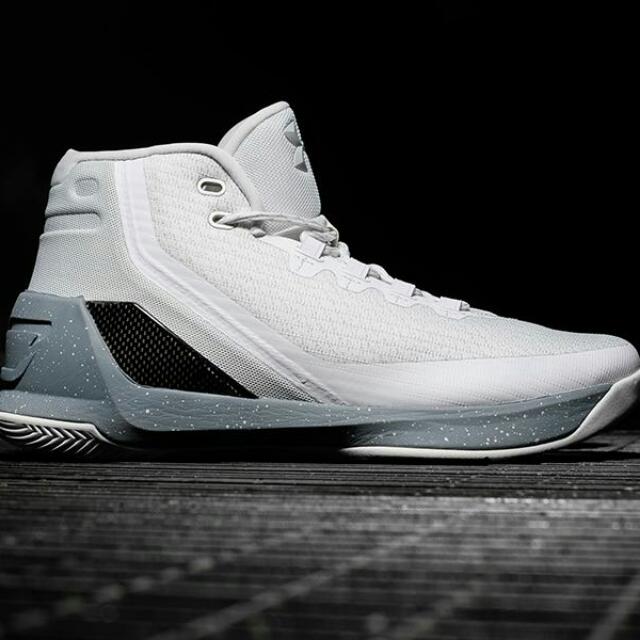 Curry 3, Men's Fashion, Activewear on Carousell