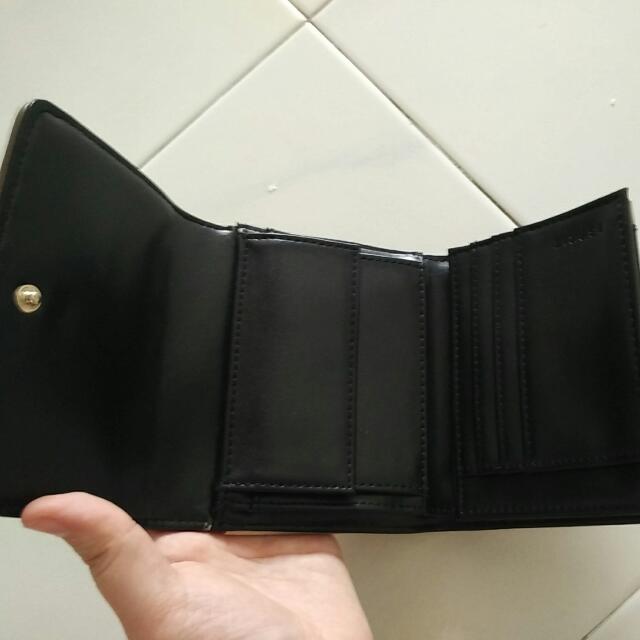 esprit wallet price