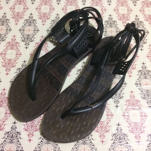ethnic sandal