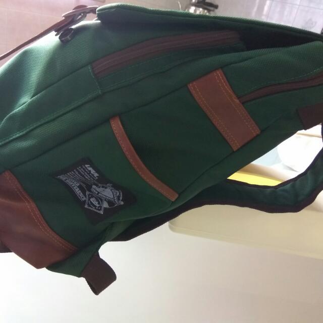 Liful Backpack. (Category: Backpacks) located in Singapore. Submitted by skyc12 (Listing ID 99662141, Image 3). Description: .