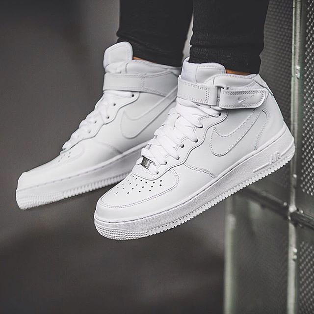 NIKE AIR FORCE ONE MID WHITE OR BLACK, Men's Fashion, Footwear on 