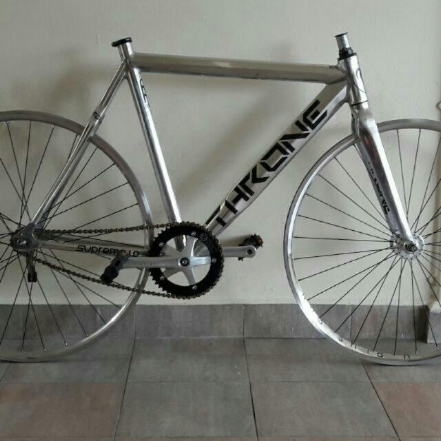 throne frameset