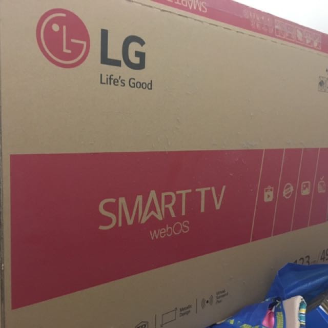 Empty Tv Box 49", TV & Home Appliances, TV & Entertainment, TV on Carousell