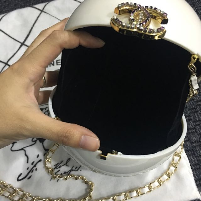 The Glamist - Chanel Pearl Ball Bag Year 2016 Dubai Shopping Festival VIP  Gift - customer preorder item #theglamist_sold #chanel #chanelpearlball  #malaysiavintage