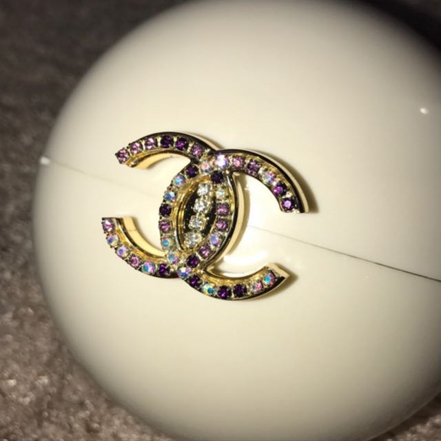 Unique Chanel Pearl Ball Bag Vip Gift Of 2016, Luxury, Bags & Wallets On  Carousell