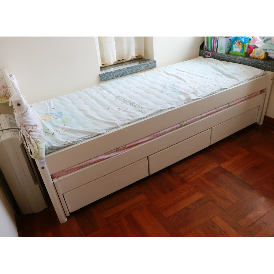 海馬白色北歐實木子母床2呎半X6呎3個櫃桶(不連床褥), 傢俬＆家居, 傢俬, 床架及床褥- Carousell