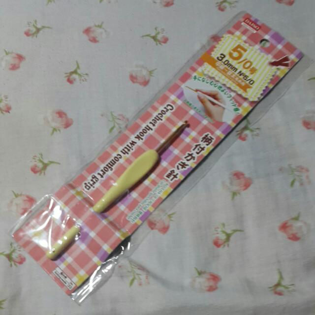 Crochet Hook 3.0mm Daiso, Hobbies & Toys, Stationary & Craft, Craft