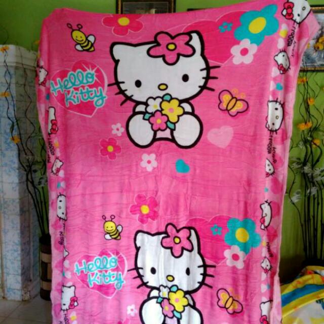 Selimut Bulu Hello Kitty On Carousell