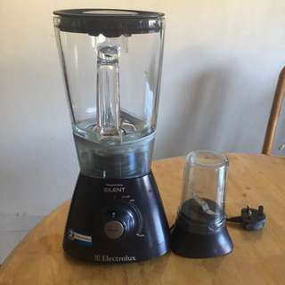 Electrolux Glass Powermix Silent Blender