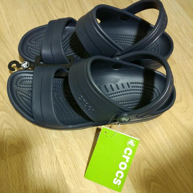 classic crocs sandals