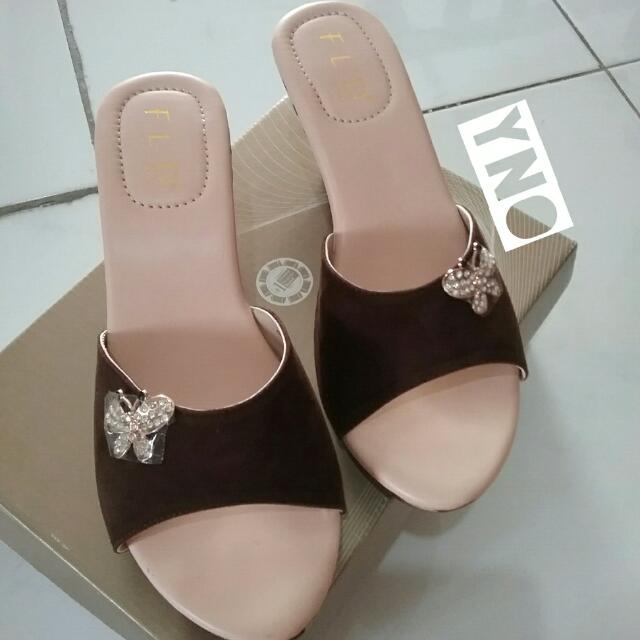 Brown Butterflies Wedges Merk Fladeo Size 40 Women S