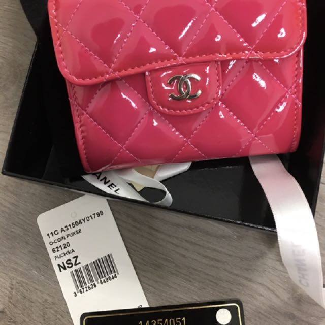 Chanel card holder with coin pocket, Women's Fashion, Bags & Wallets,  Wallets & Card Holders on Carousell