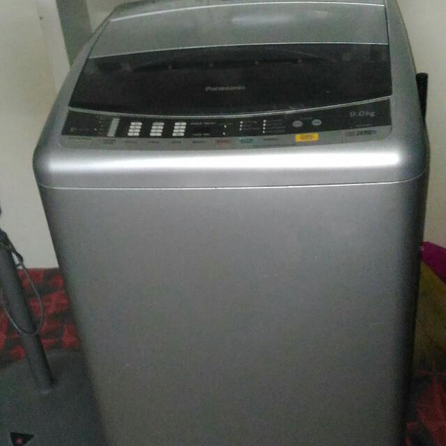 Mesin Basuh Peralatan Dapur Di Carou Tunjuk Banyak Lagi Peralatan Dapur Photo