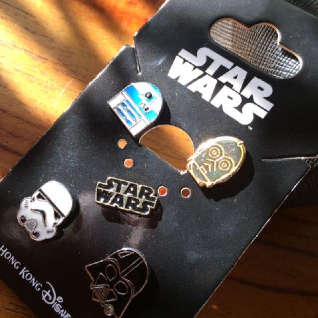Officially Licensed Star Wars Earring Set (Category: Rings) located in Quezon City. Submitted by oshopper1221 (Listing ID 100153080, Image 1). Description: .