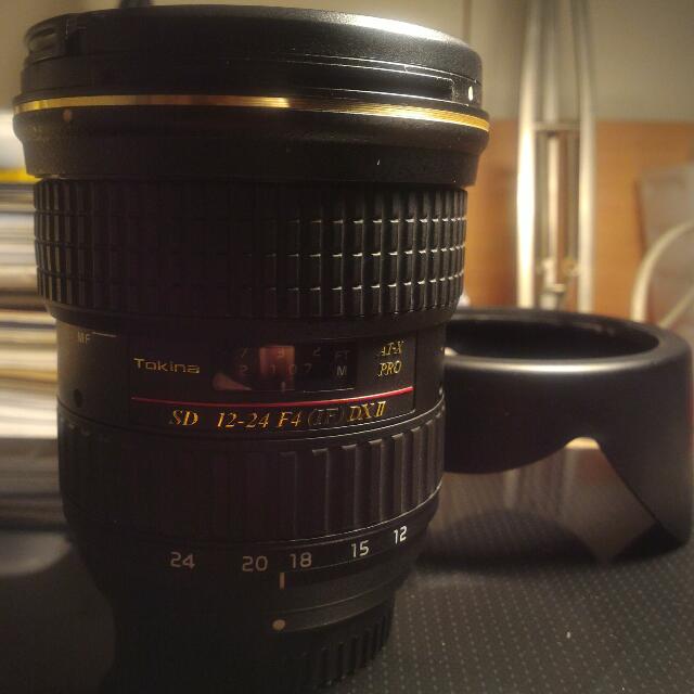 Tokina Paresoleil Métal Universelle 77mm noir pour Tokina AT-X 12-24 mm 4 Pro DX II 