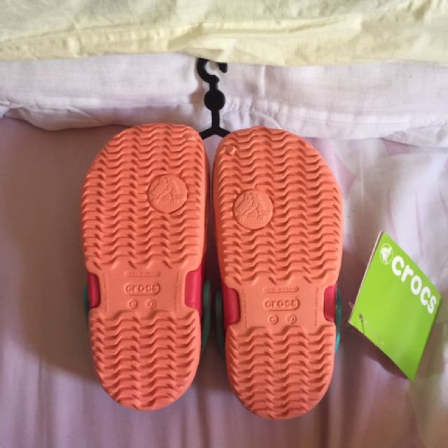 Authentic Crocs (Category: Babies & Kids Fashion) located in Singapore. Submitted by shanee80 (Listing ID 100356000, Image 2). Description: .