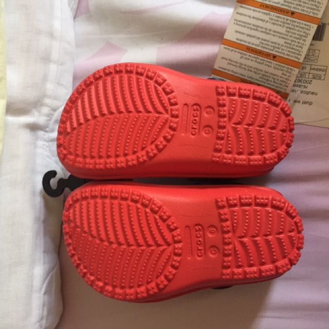 Authentic Crocs (Category: Babies & Kids Fashion) located in Singapore. Submitted by shanee80 (Listing ID 100356256, Image 2). Description: .