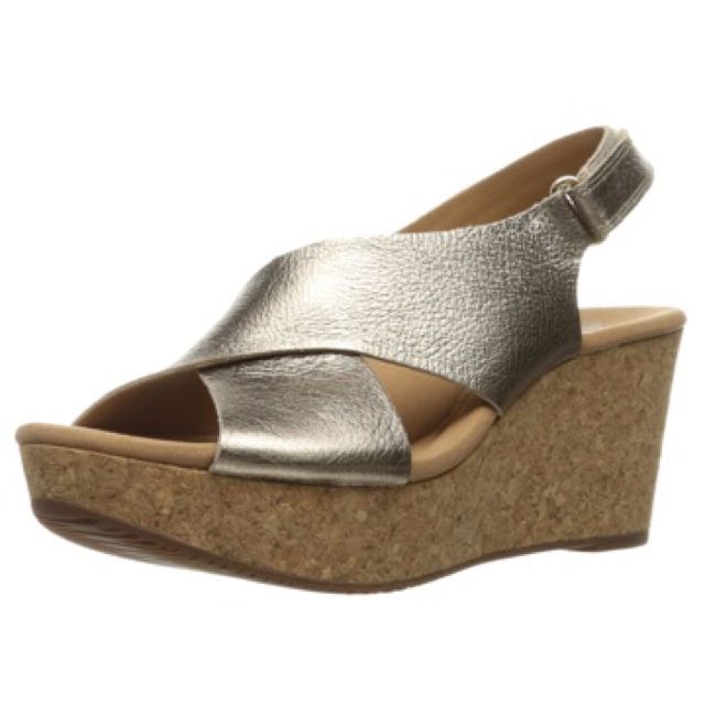 clarks mens suede chelsea boots