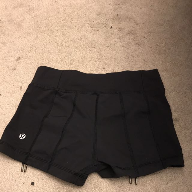 lulu bike shorts