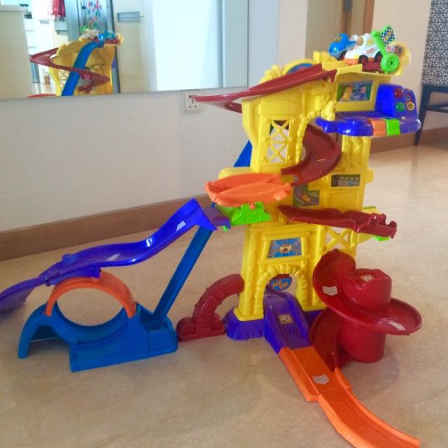 Toot toot super tracks top