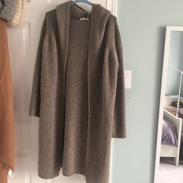 Aritzia ammonius sweater deals