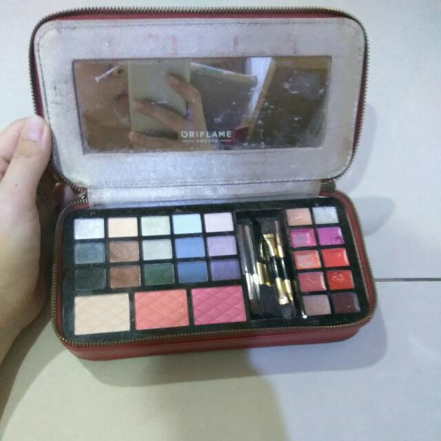 Eyeshadow Oriflame Kesehatan Kecantikan Rias Wajah Di Carousell