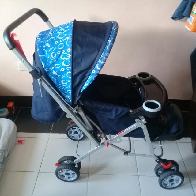 stroller with food tray