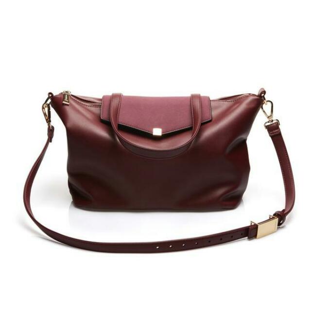 Basta signature by Alia Bastamam Women s Fashion Bags Wallets Cross body Bags on Carousell