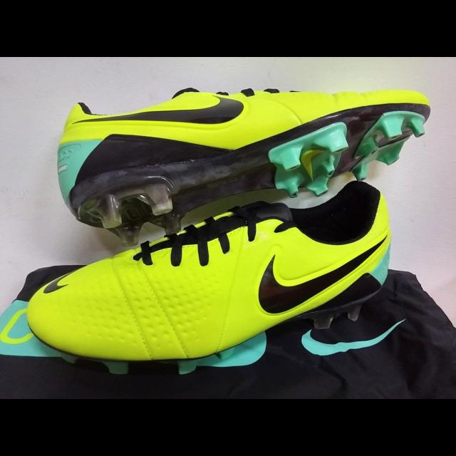 ctr soccer cleats