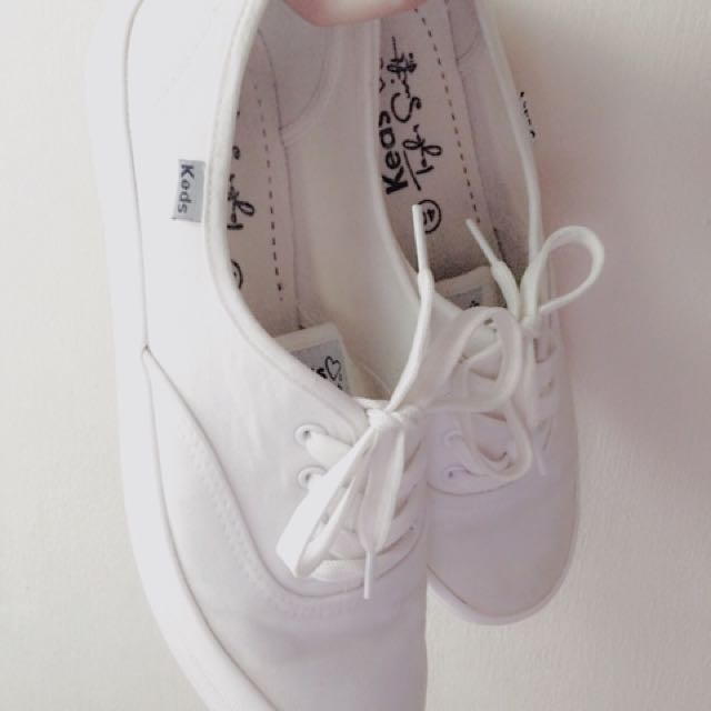 mens white keds