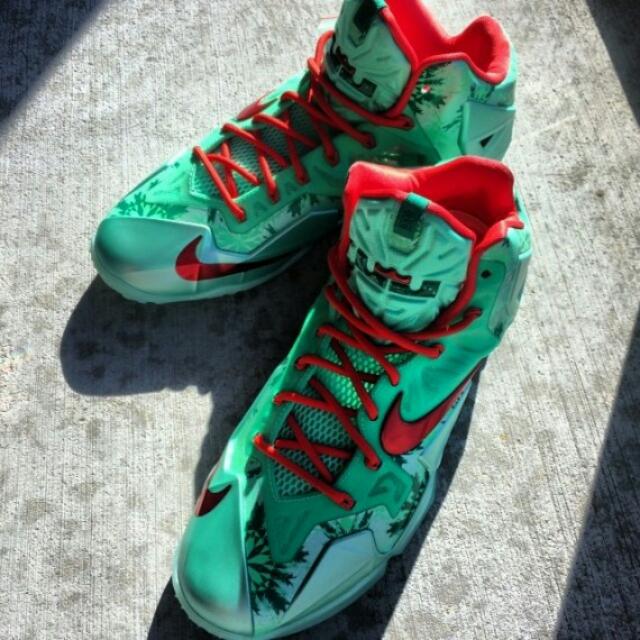 lebron xi christmas
