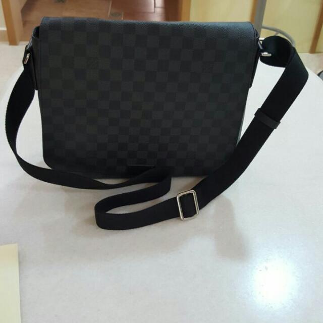 LV N41272 District MM Damier Grap, Luxury, Bags & Wallets on Carousell