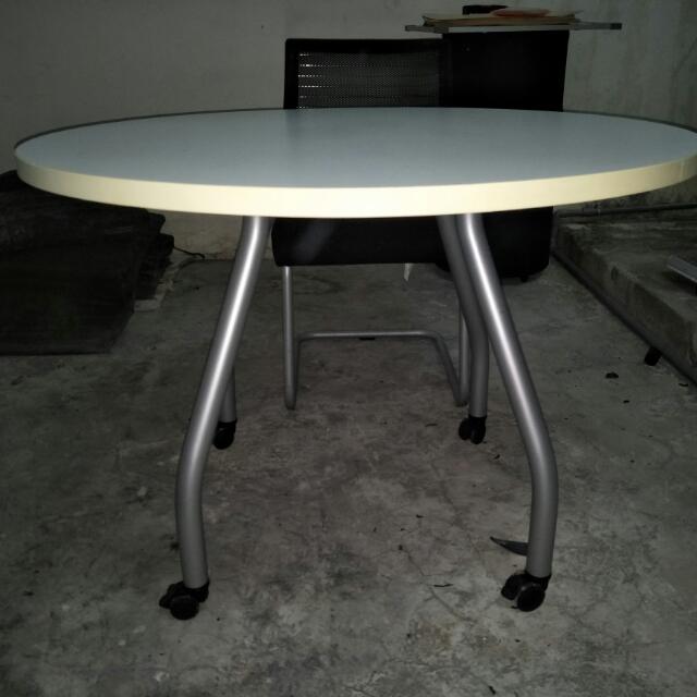 Meja bulat kaki besi dan kerusi ofis, Furniture & Home Living, Outdoor