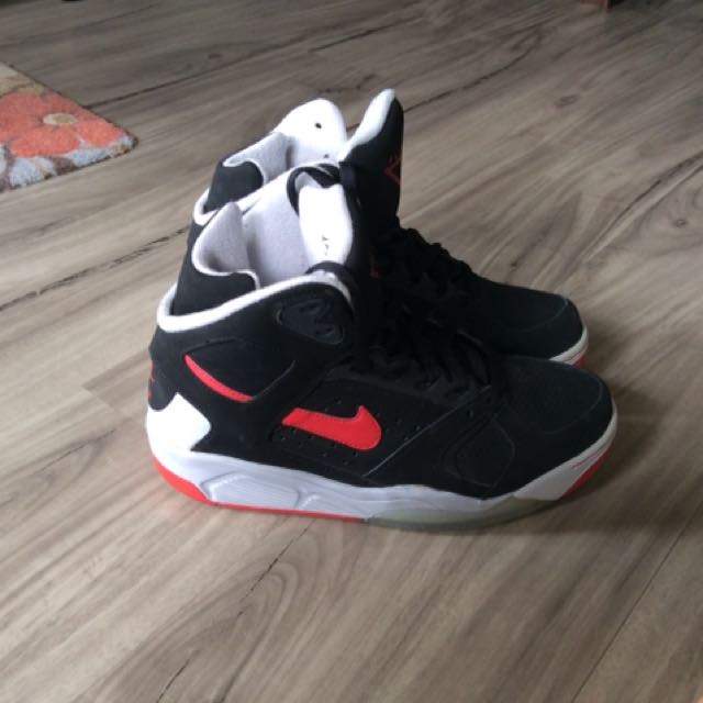 nike flight light