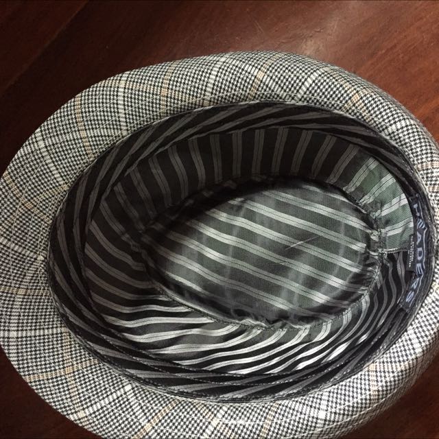 Unknown Hat （分類：棒球帽、帽）位於 Hong Kong。 由 hamotailong 提交（商品編號 100728247，圖片 2）。簡介： 。