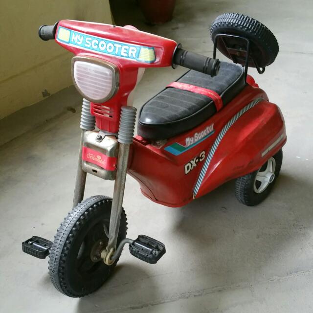 vespa pedal car
