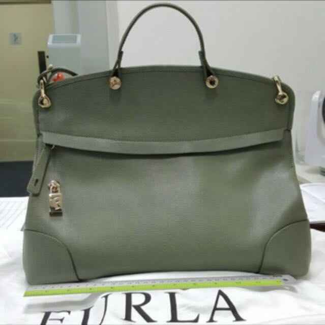 Furla tote - almost like new, Luxury, Bags & Wallets on Carousell