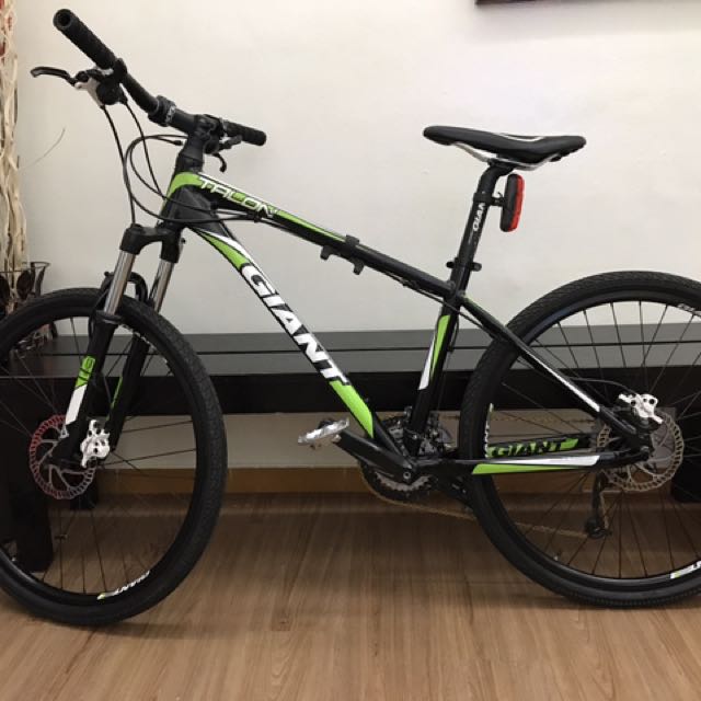 MTB Giant Talon 2 2012 Size Small