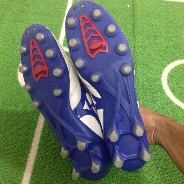 Mizuno Morelia Neo (1st Grade)