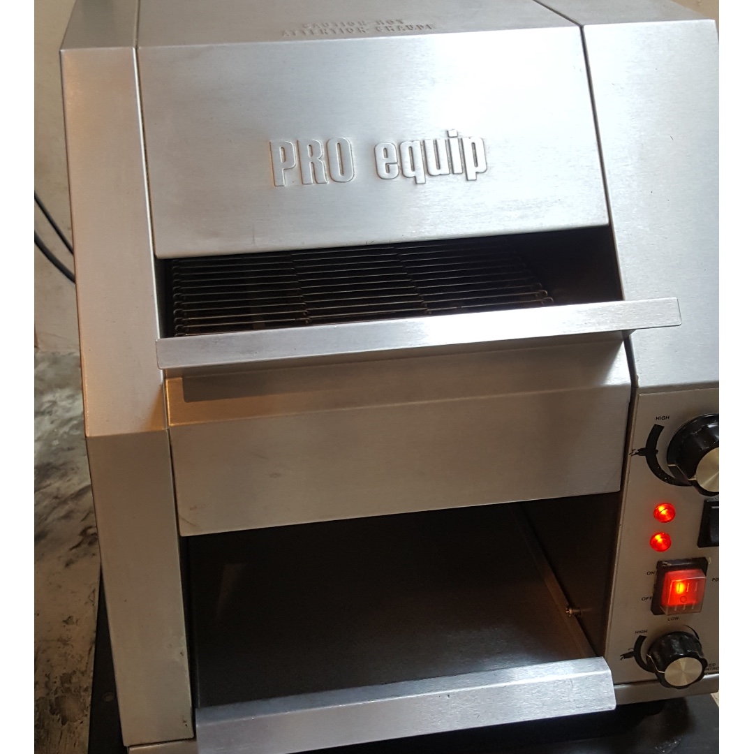 Pro Equip Economy Conveyor Toaster 300500slices/hr, TV & Home