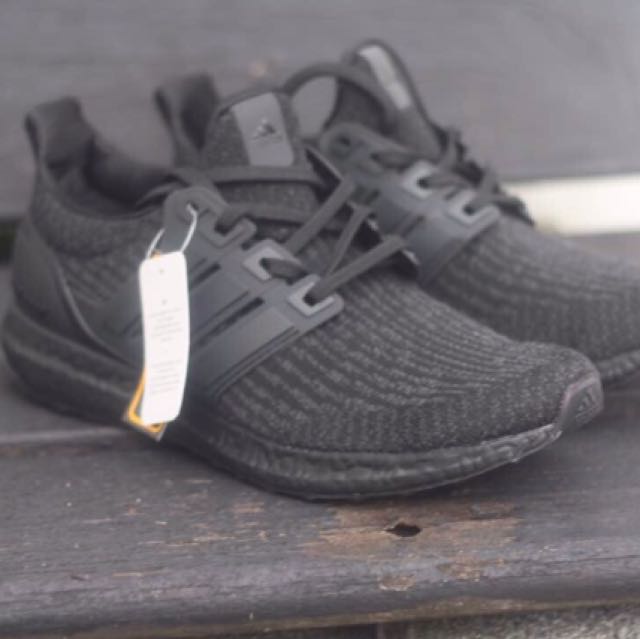 Ultra boost best sale triple black 3.0