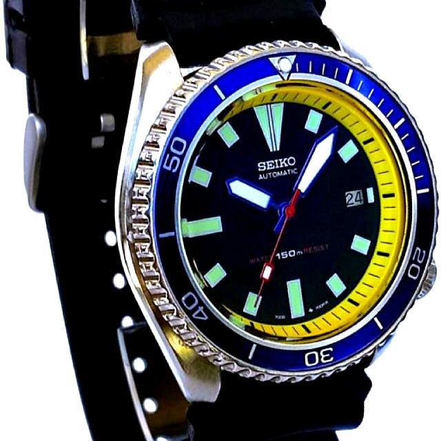 AUTHENTIC SEIKO diver 7002 mod w/YELLOW Chapter Ring & BLUE 