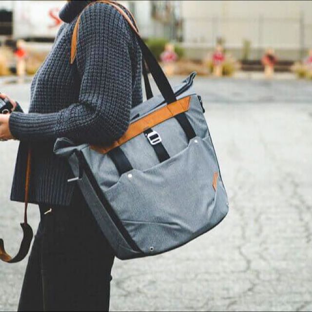 Camera tote bag Peak Design New with tags